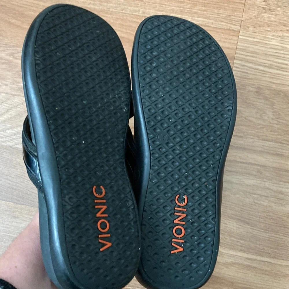 Vionic Black Casual Foam Flip Flop Sandals Sz 9 - Picture 5 of 6